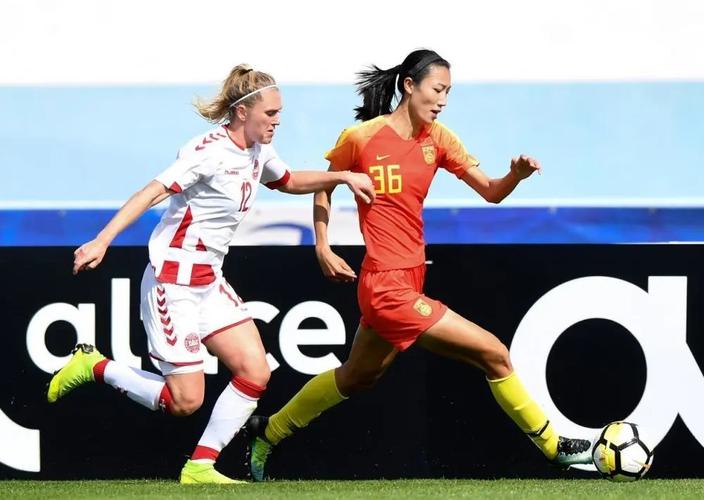 中国女足vs丹麦裁判叫什么名字